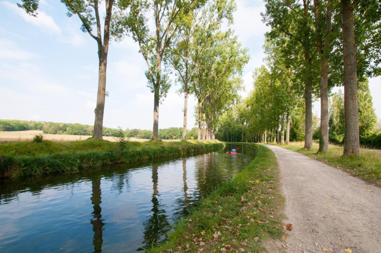 Camping Village Parisien Varreddes ภายนอก รูปภาพ